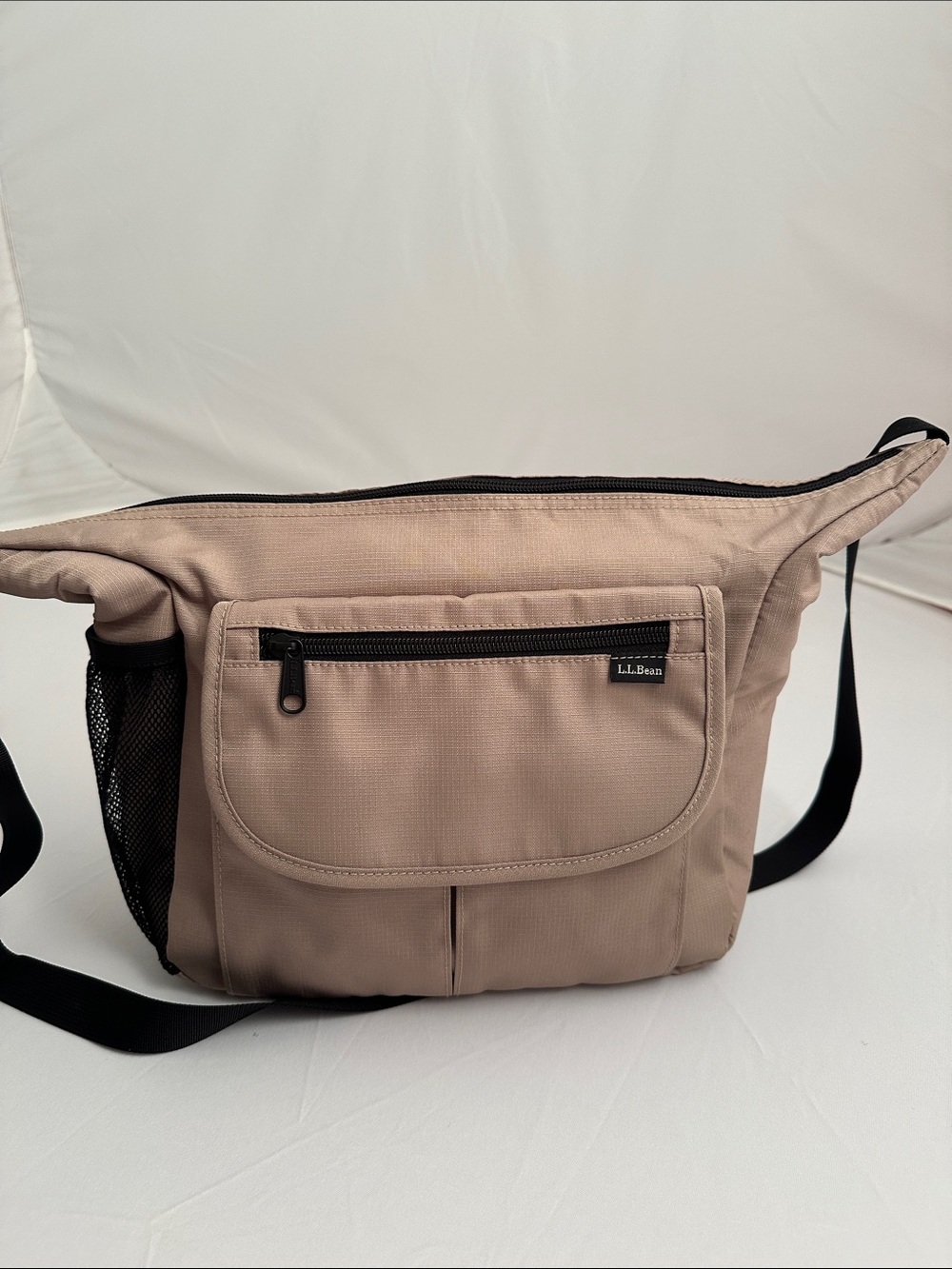 LL Bean beige and black vintage  crossbody messenger bag NWOT